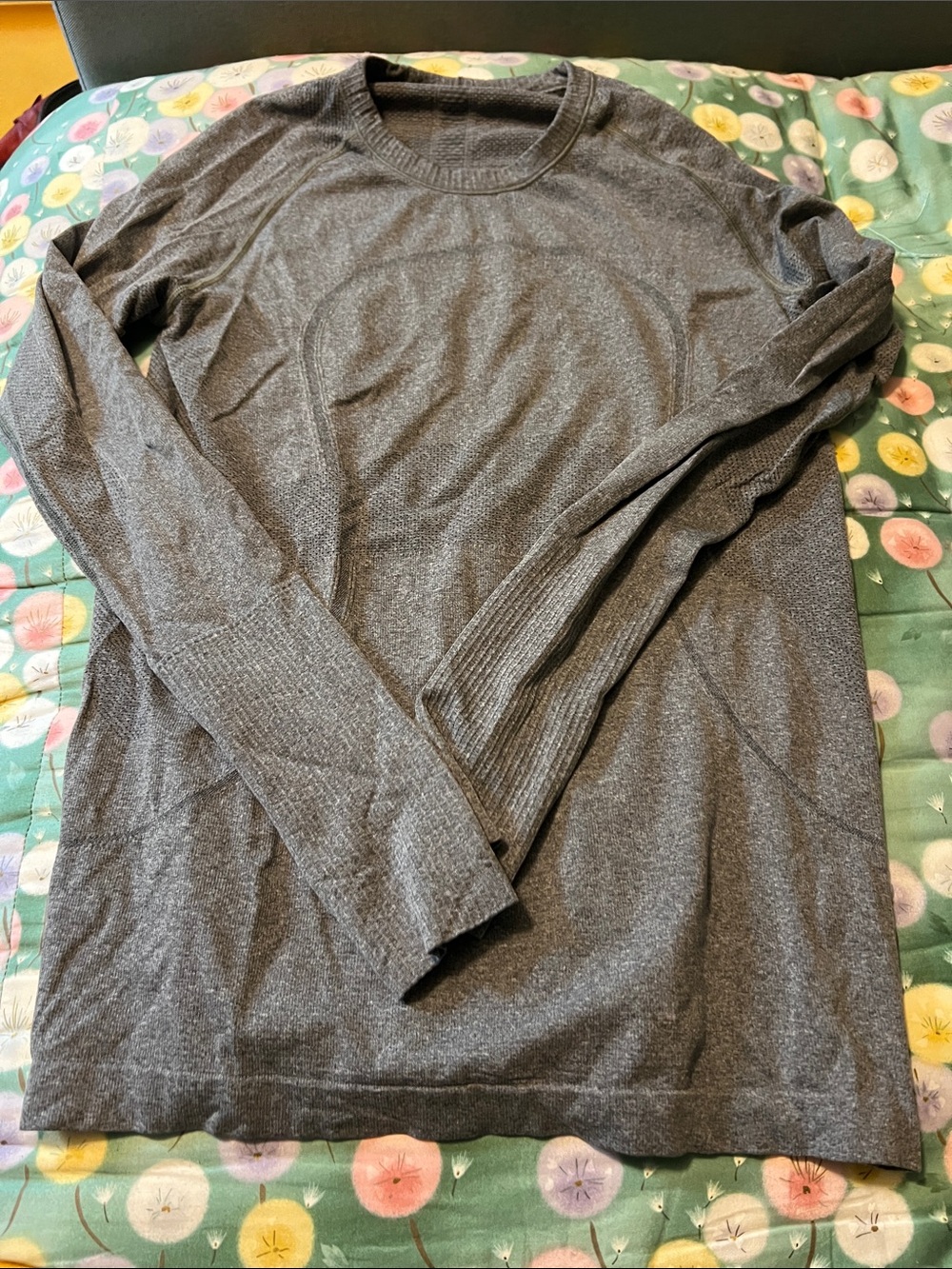 lululemon athletica Women’s Long-Sleeve Crew in Charcoal Gray